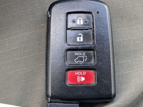 Used 2016 Toyota RAV4 Limited AWD/4WD image 37