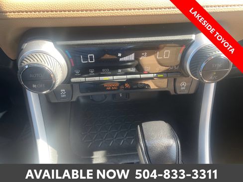 Certified 2020 Toyota RAV4 XLE w/ Convenience Package FWD image 33