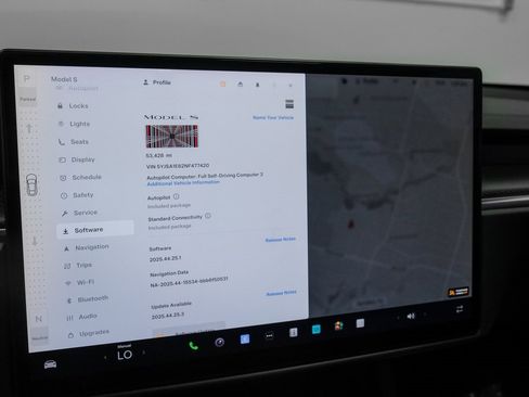 Used 2022 Tesla Model S Plaid image 23