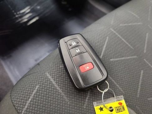 Certified 2023 Toyota RAV4 XLE AWD/4WD image 34
