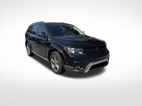 Used 2017 Dodge Journey Crossroad FWD image 2