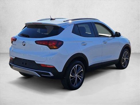 Used 2023 Buick Encore GX Select w/ Safety Package II FWD image 5