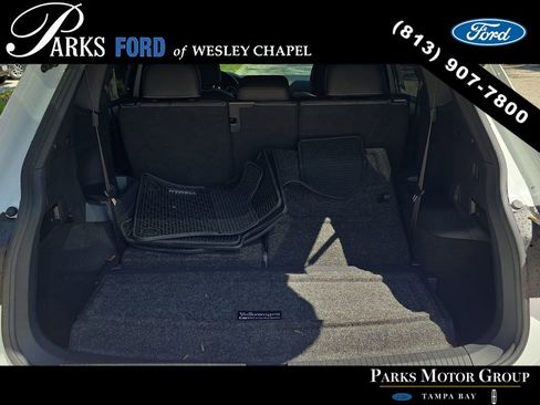 Used 2021 Volkswagen Tiguan SE R-Line image 8