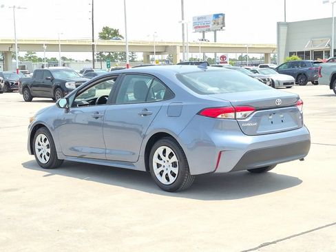 Used 2026 Toyota Corolla LE FWD image 4