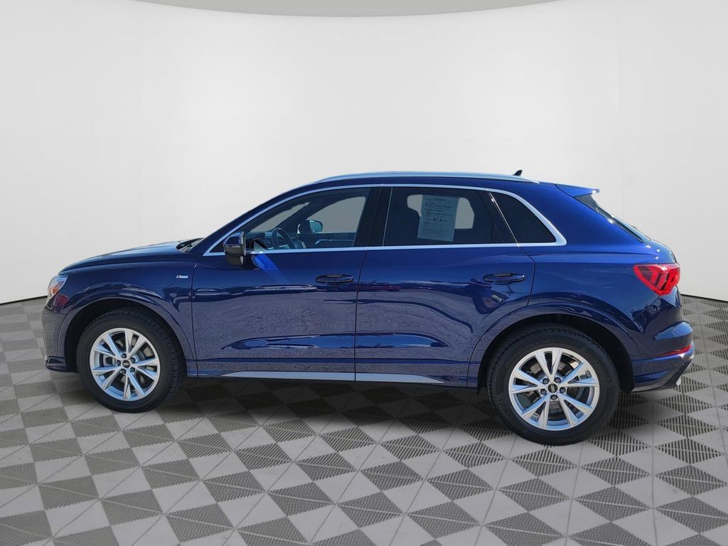 Used 2024 Audi Q3 2.0T Premium AWD/4WD image 12