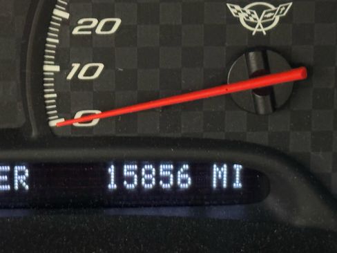 Used 2004 Chevrolet Corvette Z06 w/ Z06 Preferred Equipment Group RWD image 15