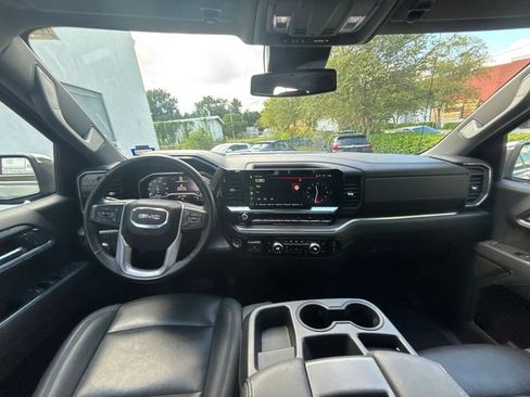 Used 2025 GMC Sierra 1500 SLT RWD image 19