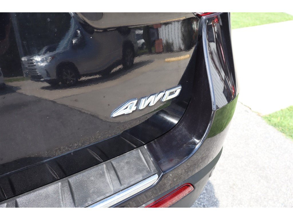 Used 2021 Ford Explorer Limited AWD/4WD image 5