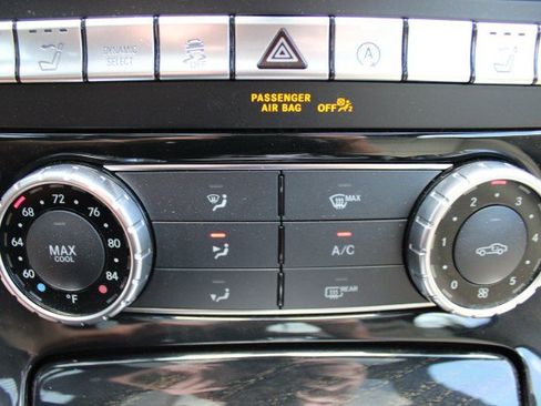 Used 2017 Mercedes-Benz SLC 300 w/ Premium 1 Package image 35