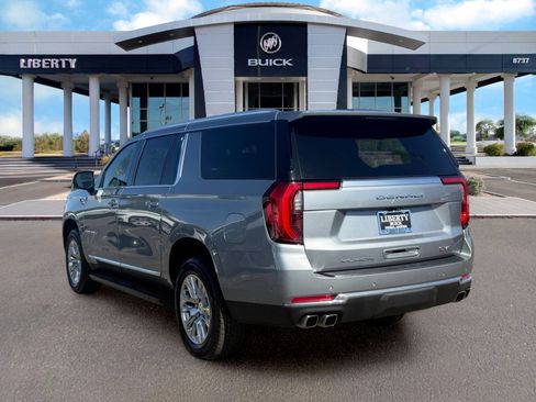 Used 2025 GMC Yukon XL Denali AWD/4WD image 6