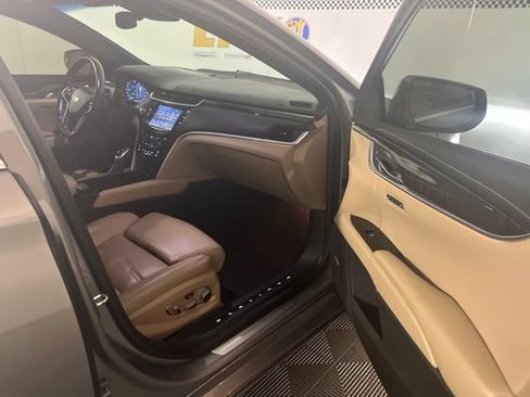 Used 2019 Cadillac XTS Platinum FWD image 15