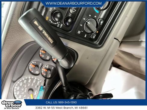 Used 1999 Chevrolet Silverado 2500 LS w/ Firm Ride Suspension Pkg AWD/4WD image 14
