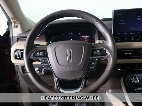 Used 2022 Lincoln Nautilus Reserve w/ Luxury Package image 9