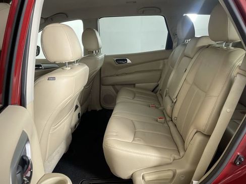 Used 2017 Nissan Pathfinder SL image 20