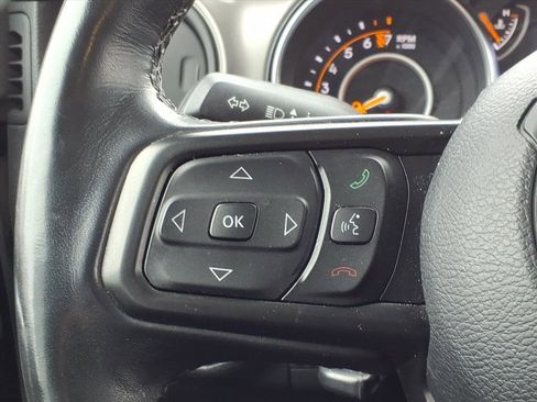 Certified 2022 Jeep Gladiator Willys image 15