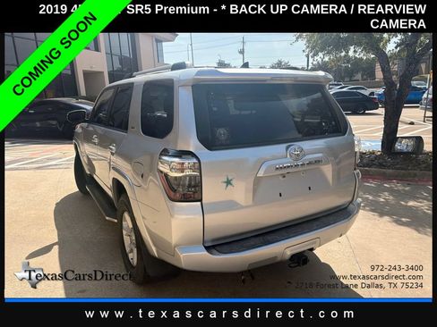 Used 2019 Toyota 4Runner SR5 Premium RWD image 2