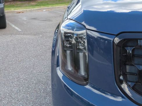 Used 2025 Kia Telluride EX X-Line image 10