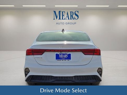 Used 2024 Kia Forte LXS image 5