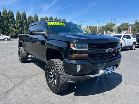 Used 2018 Chevrolet Silverado 1500 LT w/ All Star Edition AWD/4WD image 1