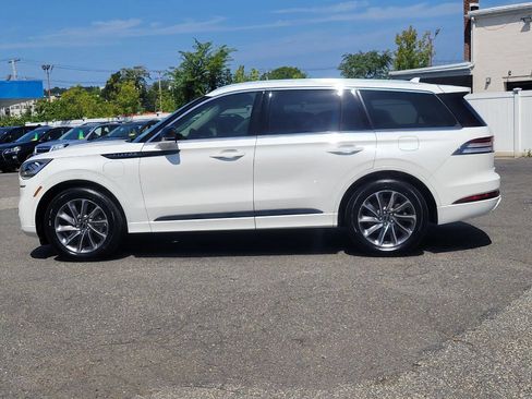 Used 2020 Lincoln Aviator Grand Touring w/ Elements Package Plus image 9
