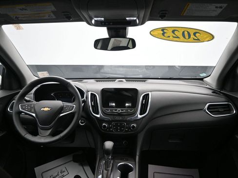 Used 2023 Chevrolet Equinox LT image 12