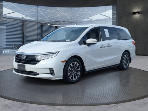 Used 2024 Honda Odyssey EX-L image 2