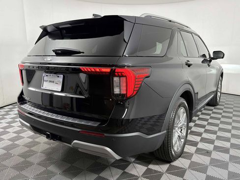 Used 2025 Ford Explorer Platinum image 6
