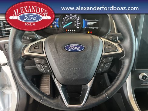 Used 2024 Ford Edge SEL AWD/4WD image 19