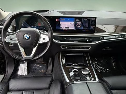 Used 2023 BMW X7 xDrive40i AWD/4WD image 18