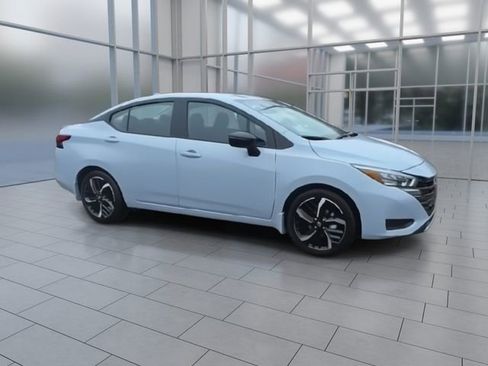 New 2025 Nissan Versa SR w/ Trunk Package image 2