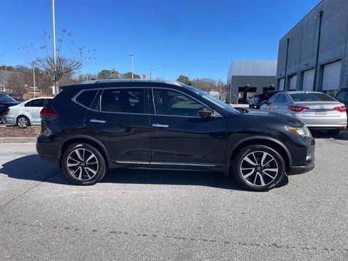 Used 2018 Nissan Rogue SL w/ Premium Package image 2