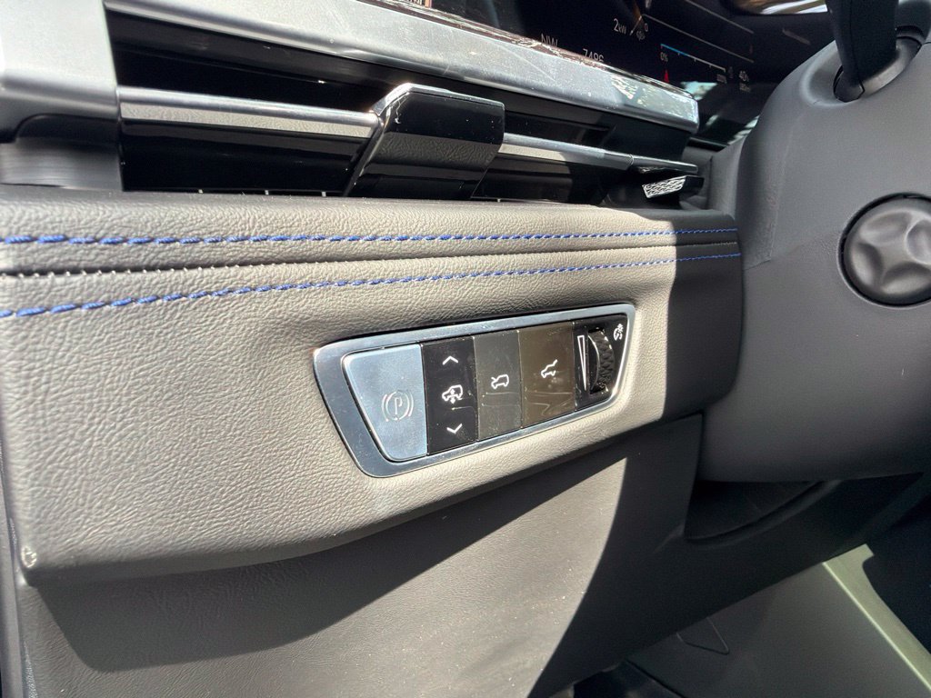 Used 2026 Cadillac Escalade IQL Sport 1 AWD/4WD image 22