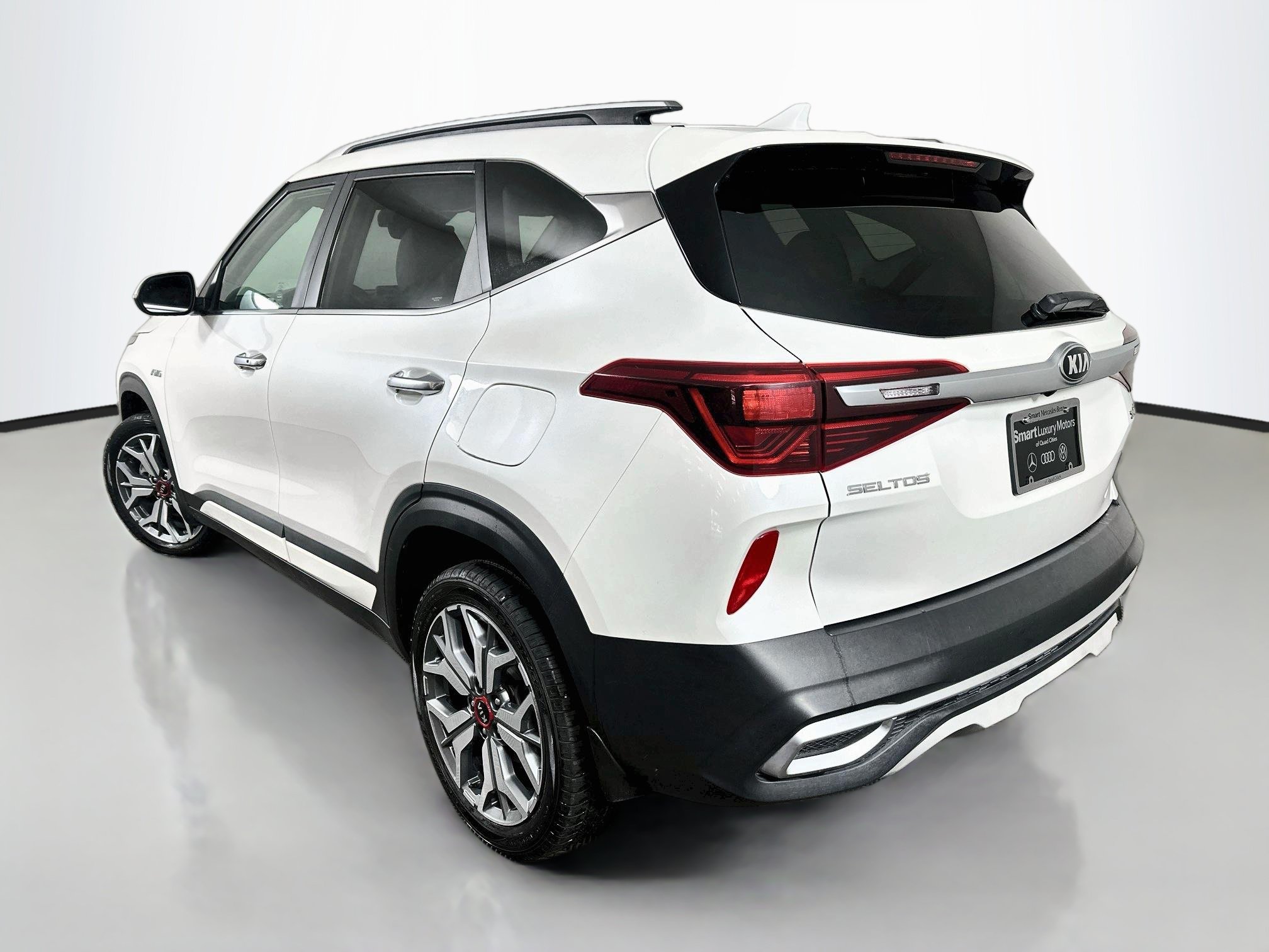 Used 2021 Kia Seltos SX w/ SX Sunroof Package AWD/4WD image 5
