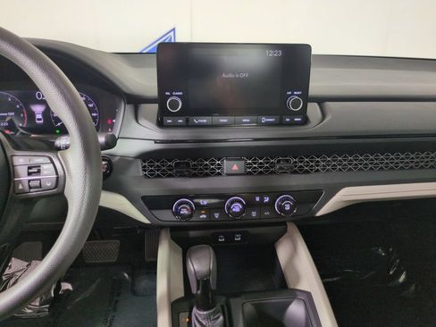 Certified 2025 Honda Accord LX image 20
