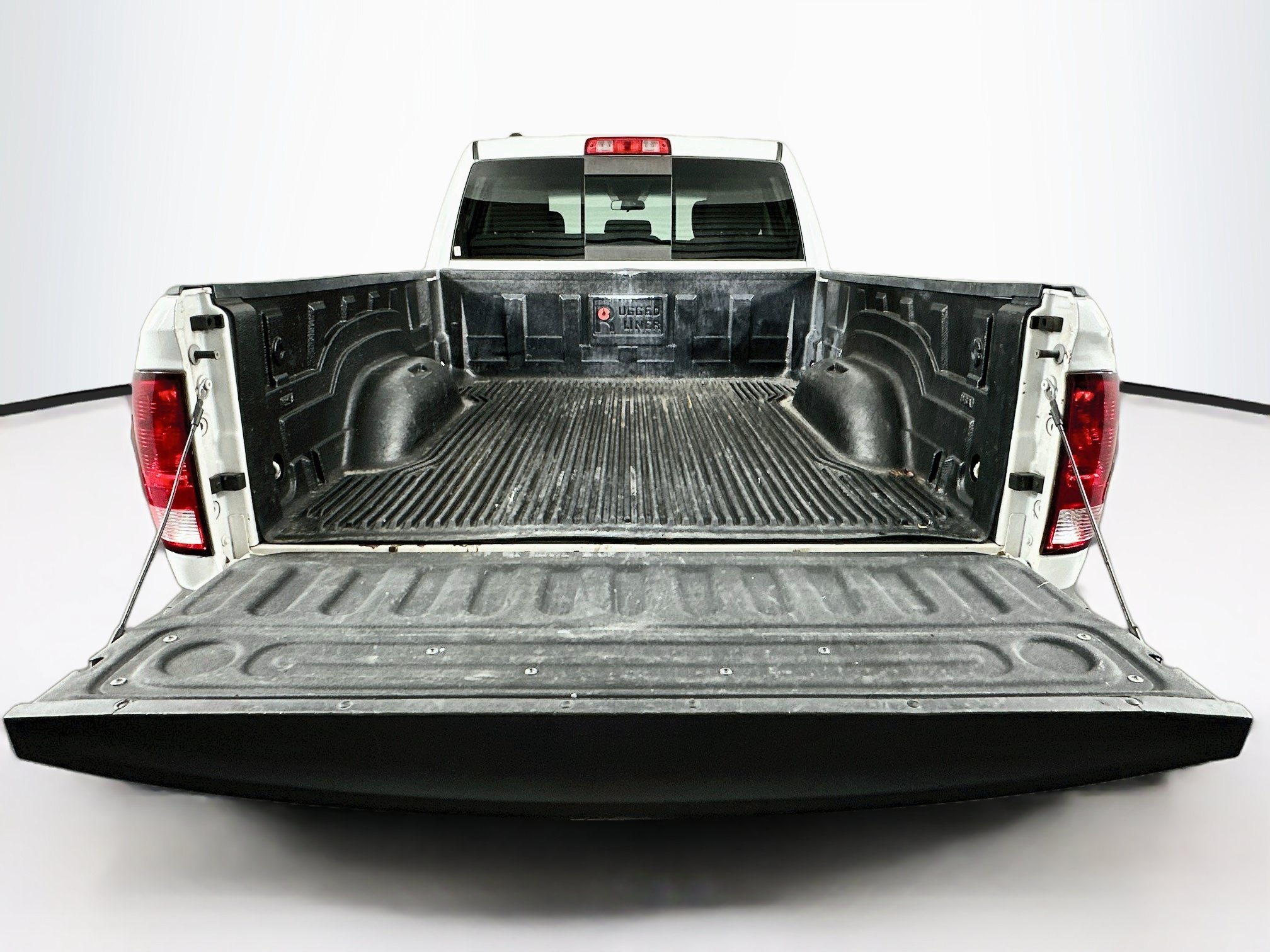 Used 2018 RAM 1500 Classic SLT RWD image 26
