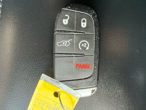 Used 2020 Jeep Grand Cherokee Limited w/ Premium Lighting Group image 36