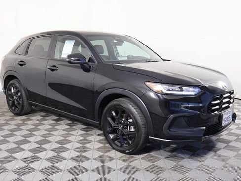 Used 2024 Honda HR-V Sport image 3