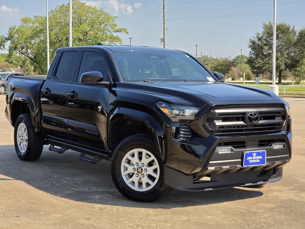 Used 2025 Toyota Tacoma SR5 RWD image 2