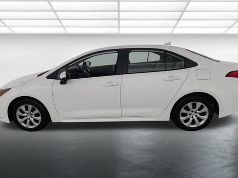 Used 2024 Toyota Corolla LE FWD image 4