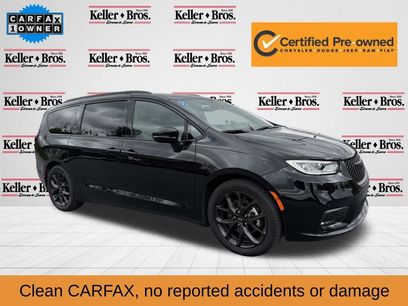 Used 2025 Chrysler Pacifica Limited