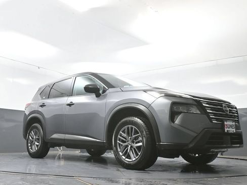 Used 2024 Nissan Rogue S AWD/4WD image 50