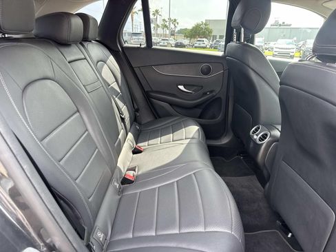 Used 2021 Mercedes-Benz GLC 300 image 9
