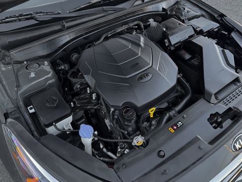 Used 2018 Kia Cadenza Technology image 25