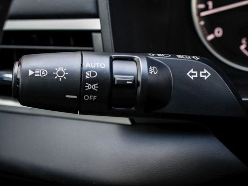 New 2025 Mitsubishi Outlander SE image 26