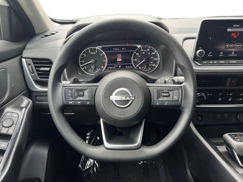 Used 2024 Nissan Rogue S image 12
