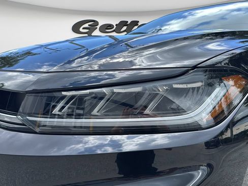 Used 2025 Volkswagen Jetta GLI Autobahn FWD image 37