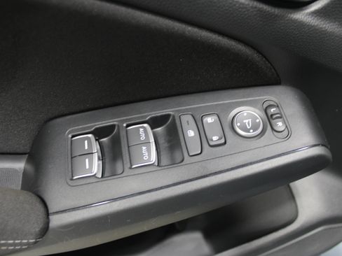 Used 2023 Honda Civic Sport image 4