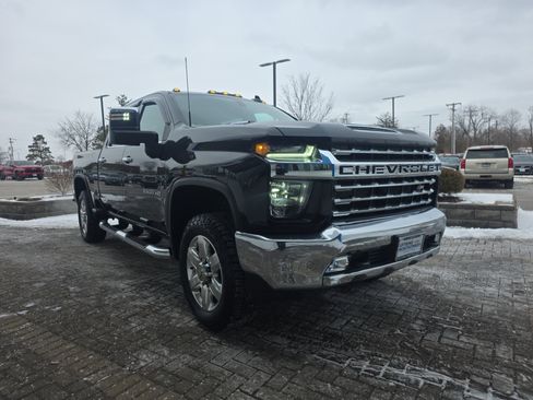 Used 2022 Chevrolet Silverado 2500 LTZ w/ Snow Plow Prep/Camper Package image 7