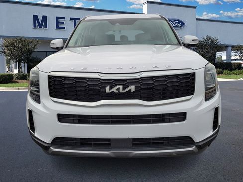 Used 2022 Kia Telluride EX image 2