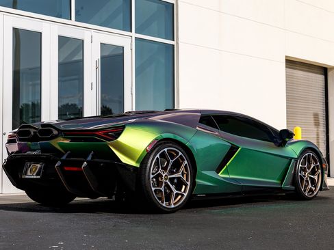 Used 2024 Lamborghini Revuelto AWD/4WD image 41